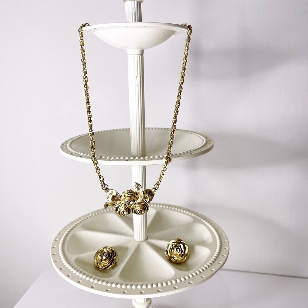 Vintage 1995 B.G. Jewelry‎ Set Gold Rose Chain Necklace Clip Earrings Chunky
